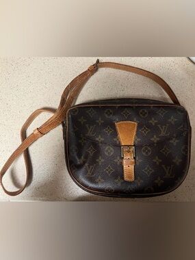 Authentic Louis Vuitton Jeune Fille crosbody Shoulder Bag PM Brown Canvas MI8004